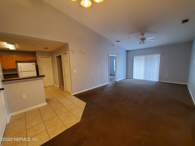 5201 Playpen Dr unit 15, Jacksonville, FL 32210 - photo 3