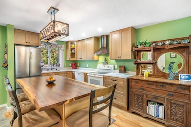 17-web-or-mls-69 Shellback Way Final-31