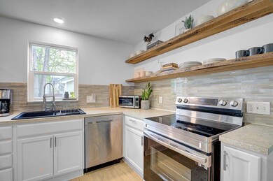 870 Wager St, Columbus, OH 43206 - photo 5