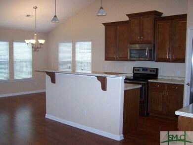 Fabulous open kitchen with 42 inch tall cabinets, 