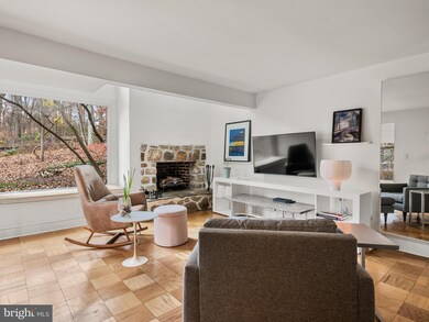 165 E Kenilworth Cir unit 165, Newtown Square, PA 19073 - photo 2