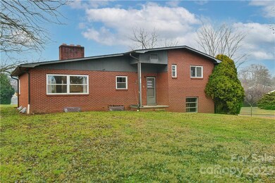 881 New Leicester Hwy, Asheville, NC 28806 - photo 2