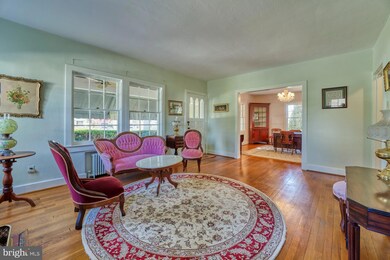 201 S Nursery Ave, Purcellville, VA 20132 - photo 7