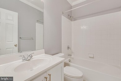 42607 Pine Forest Dr, Chantilly, VA 20152 - photo 6