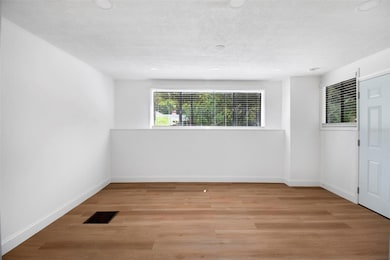 1024 E Crenshaw St unit A, Tampa, FL 33604 - photo 5