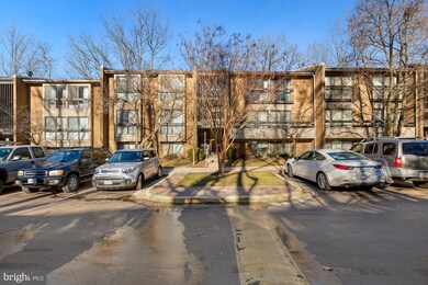 2106 Green Watch Way unit 301, Reston, VA 20191 - photo 3