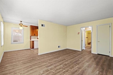 1221 E 25th Ave, Kansas City, MO 64116 - photo 4