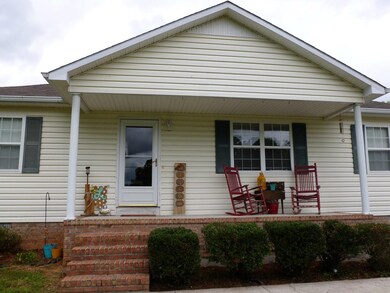 49 Lavergne St, Manchester, TN 37355 - photo 2