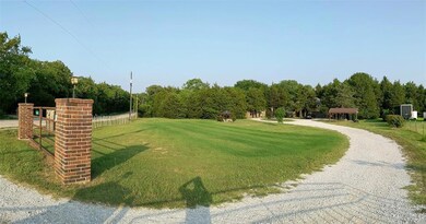 638 Cemetery Rd, Decatur, TX 76234 - photo 3