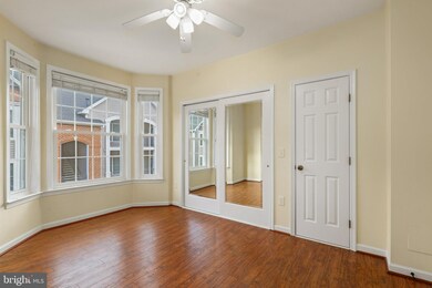 46606 Drysdale Terrace unit 203, Sterling, VA 20165 - photo 6