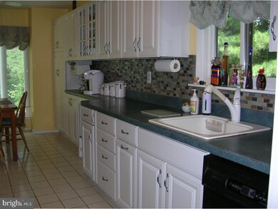 915 Putnam Blvd unit 110, Wallingford, PA 19086 - photo 4