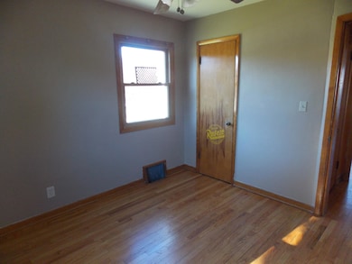 2309 E Leroy Ave, Saint Francis, WI 53235 - photo 4