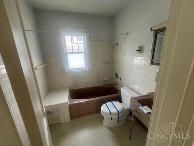 2211 Erie Ave, Middletown, OH 45042 - photo 6