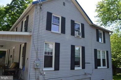 352 Wilkes St, Berkeley Springs, WV 25411 - photo 3