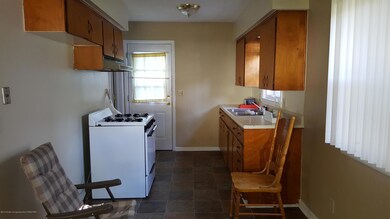 831 Reo Rd, Lansing, MI 48910 - photo 5