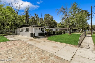 6630 Burpee Dr S, Jacksonville, FL 32210 - photo 2