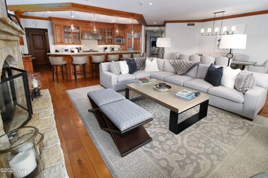 horizon_pass_309_living_4