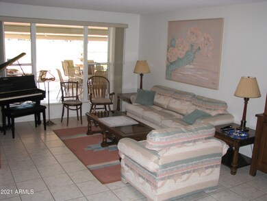 10446 W Mission Ln, Sun City, AZ 85351 - photo 3