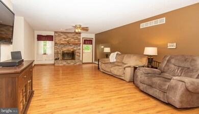1627 Gravel Pike, Perkiomenville, PA 18074 - photo 5