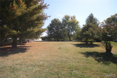 828 Nancy Ln, Weldon Spring, MO 63304 - photo 2