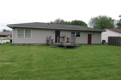 512 W 6th St, Sheridan, IN 46069 - photo 2