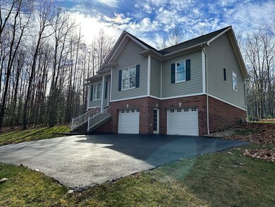 221 Barnstaple Dr, Daniels, WV 25832 - photo 2