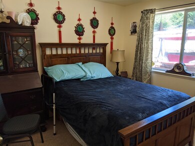 254 5th Ave, Gold Hill, OR 97525 - photo 7