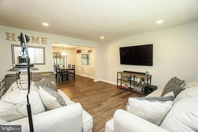 212 Briarwood Rd, West Berlin, NJ 08091 - photo 5