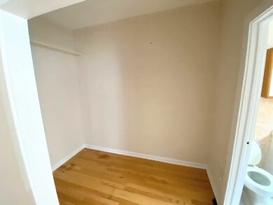 839 W Sheridan Rd unit 223, Chicago, IL 60613 - photo 5