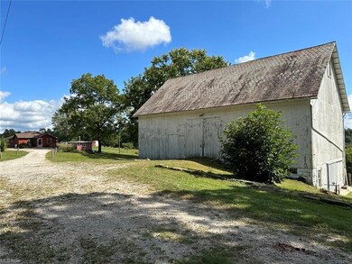 Side view of barn