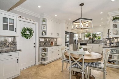 Great Eat-in Kitchen