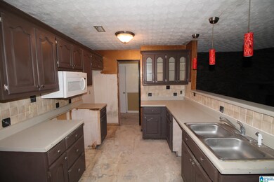 2123 Carraway St, Birmingham, AL 35235 - photo 4