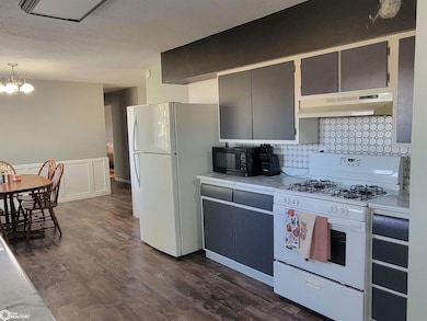 1221 S Main St, Clarion, IA 50525 - photo 7