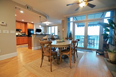 Living or dining area view 3