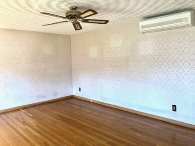 80 Rochdale St, Auburn, MA 01501 - photo 5