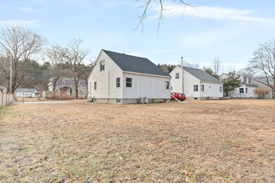 13 Garden St, Uxbridge, MA 01569 - photo 2