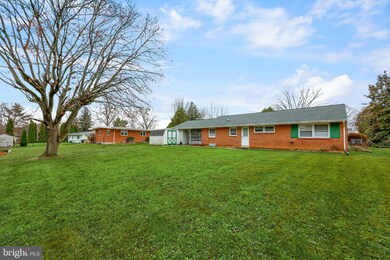 1785 Colonial Manor Dr, Lancaster, PA 17603 - photo 5