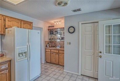 423 Belinda Dr, Alamo, TX 78516 - photo 5