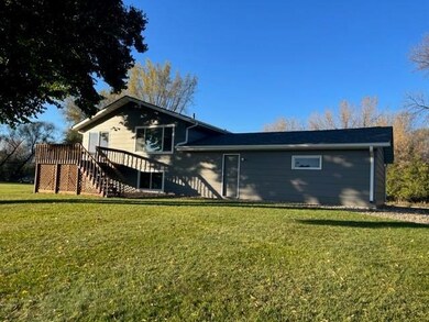 817 16th St, Windom, MN 56101 - photo 3