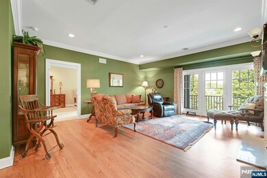 Cresskill Commons unit 316, Cresskill, NJ 07626 - photo 2