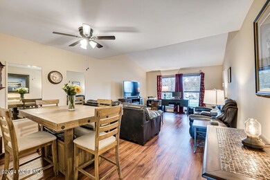 2 Lake Dr unit D, East Windsor, NJ 08520 - photo 4