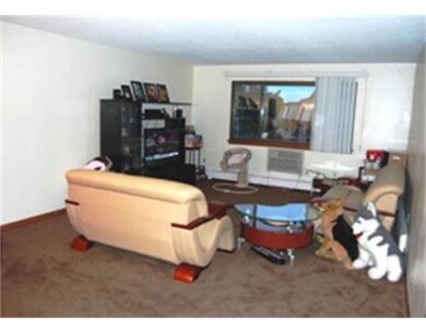 6 Hallmark Gardens unit 11, Burlington, MA 01803 - photo 6