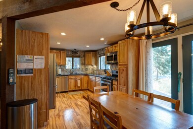 7_Kitchen frm dining area