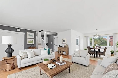 2 Deer Path Ln, Syosset, NY 11791 - photo 5