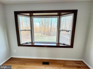 5203 Grenock Dr, Lothian, MD 20711 - photo 6