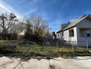 13763 Sparling St, HamtraMcK, MI 48212 - photo 3