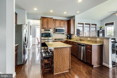 16185 Eagle Beak Cir, Woodbridge, VA 22191 - photo 6