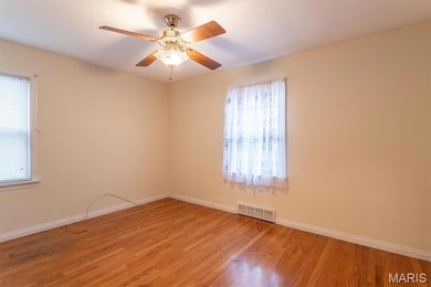 7730 Elton St, Saint Louis, MO 63123 - photo 4