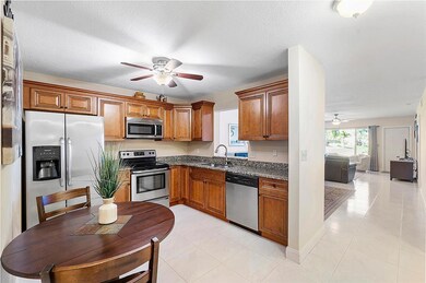 9111 Fairbanks Ln unit 3, Boca Raton, FL 33496 - photo 6