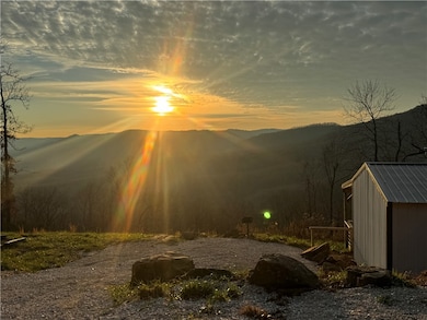 3103 Nc 8401, Jasper, AR 72641 - photo 2